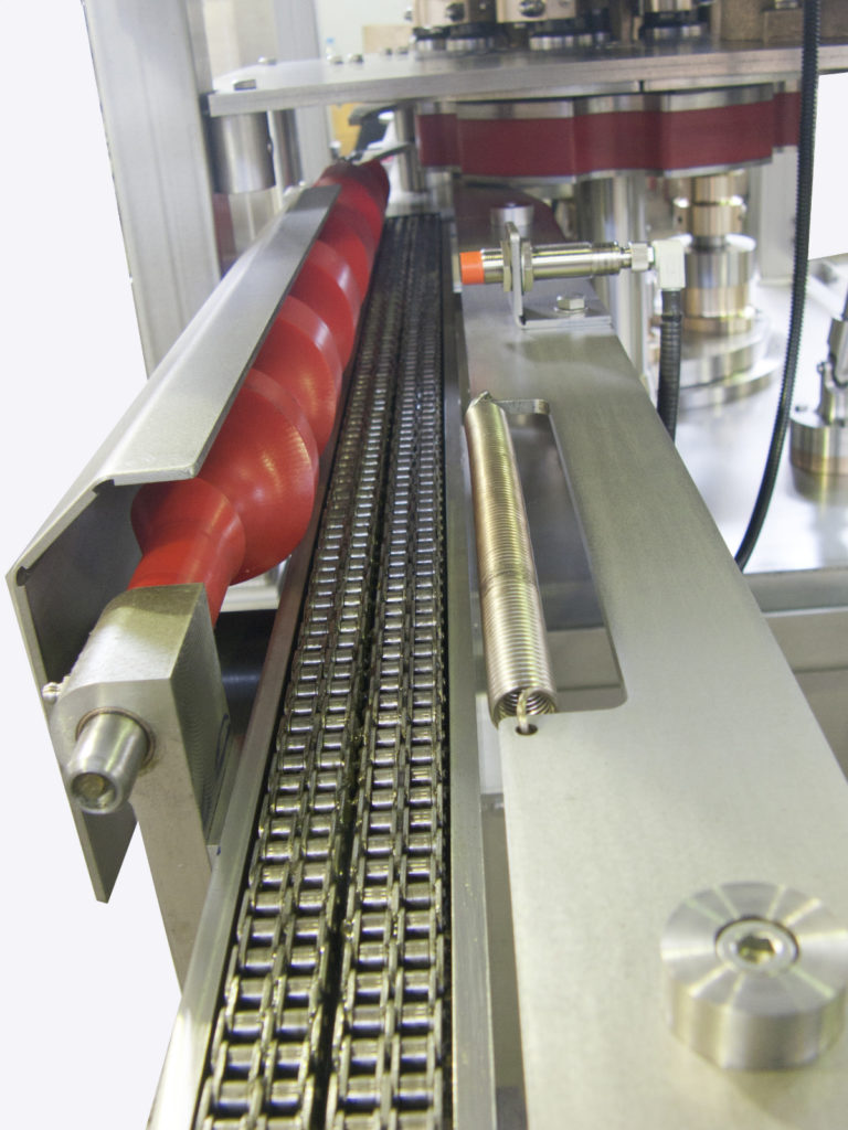 Automatic stainless steel seamer